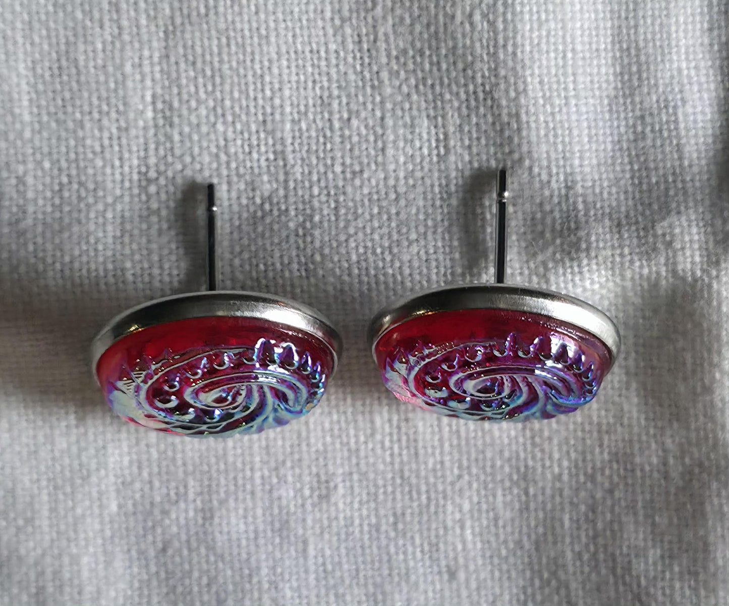 Vintage 1950s Czech Iridescent Glass Earrings – Red Carnival Glass Swirl Studs, Mid Century Bohemian Jewelry, Retro Statement Posts