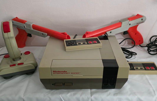 🎮 NES Console HDMI Bundle – Controllers, Zappers, & Games